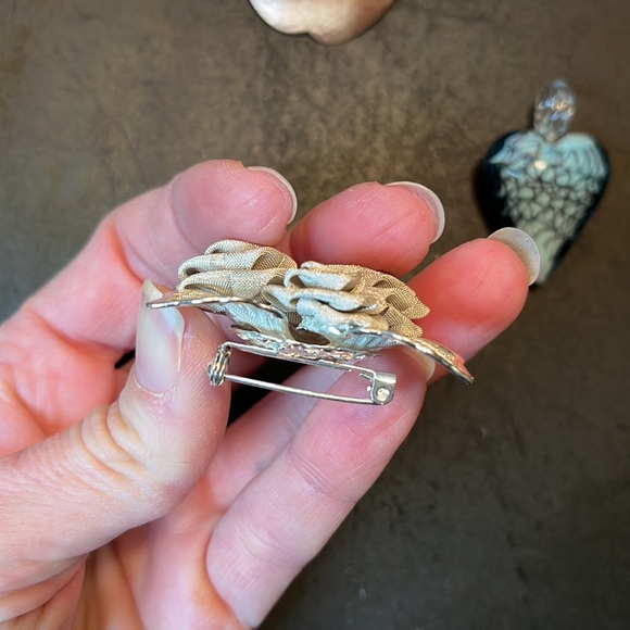 Perfect condition 2 brooches and one pendent - Picture 13 of 13